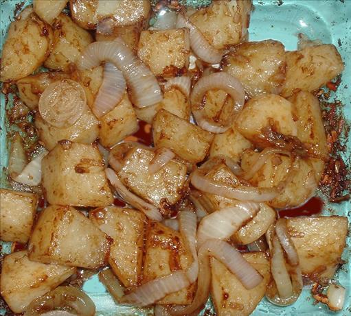 Onion Caramelized Potatoes. Photo by Bergy