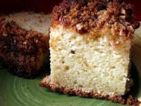 Quick Pecan Sour Cream Coffee Cake