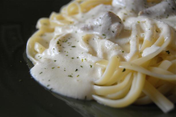 Olive Garden Fettuccine Alfredo. Photo by run for your life