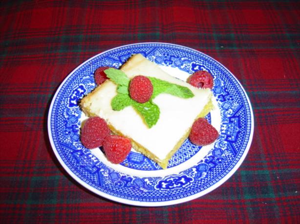 Sunshine Lemon Bars. Photo by Sue Lau
