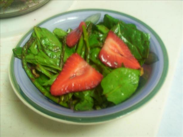 Spinach, Asparagus, and Strawberry Salad. Photo by ChipotleChick