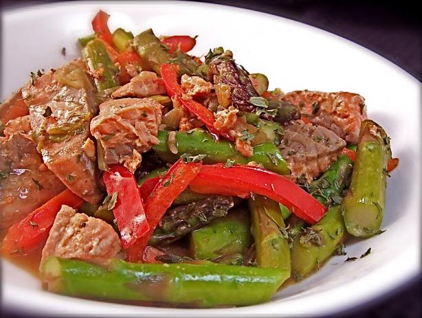 Salmon and Asparagus Stir Fry. Photo by PaulaG