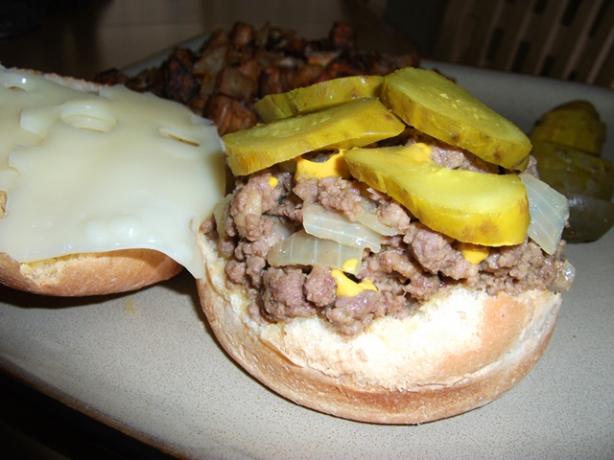 The  Blue Mill Tavern Loosemeat Sandwich. Photo by Mindelicious