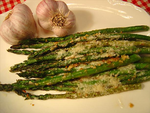 Garlic Roasted Asparagus With Parmesan. Photo by :(