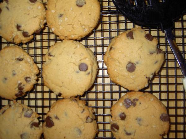 Chocolate Chip Peanut Butter Oat Cookies. Photo by Kelsey*