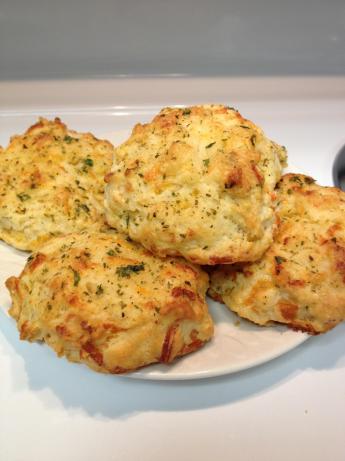 Red Lobster Cheddar Bay Biscuits. Photo by Yessy9