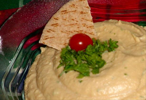 Super Healthy Hummus. Photo by justcallmetoni