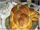 Famous Challah. Photo by Tante B