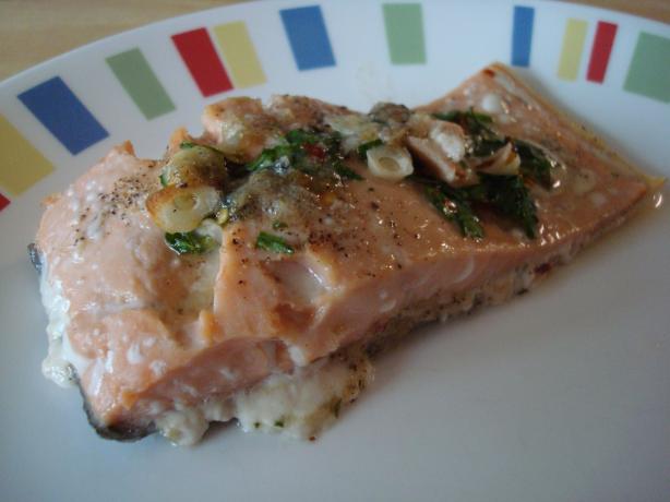 Salmon Fillets Bathed in Garlic. Photo by Starrynews