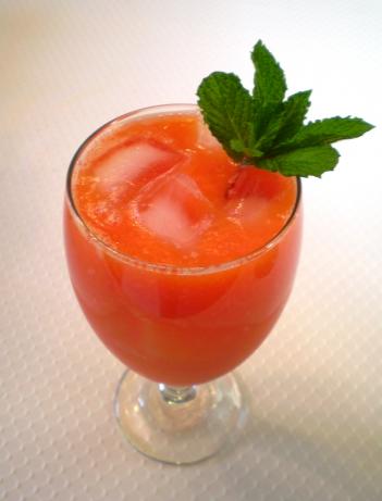 Agua Fresca De Papaya. Photo by TasteTester