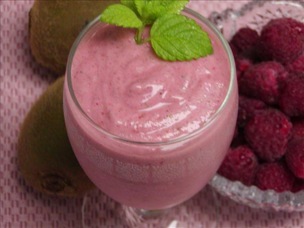 Pear, Kiwi, Berry, Flax Seed Smoothie. Photo by Rita~