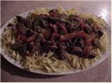 Garlicky Beef With Peppers. Photo by RecipeNut