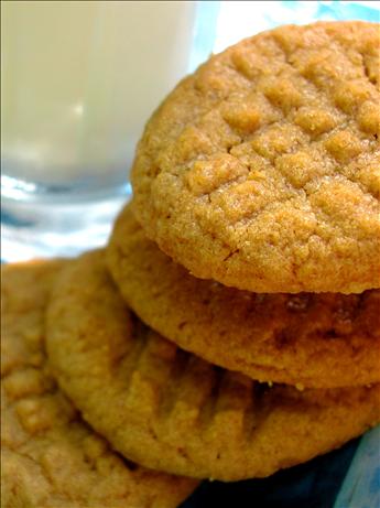 Glenda's Flourless Peanut Butter Cookies. Photo by GaylaJ