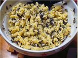 Super Easy Pesto Pasta Salad