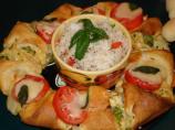 Chicken, Broccoli and Cheese Crescent Wreath