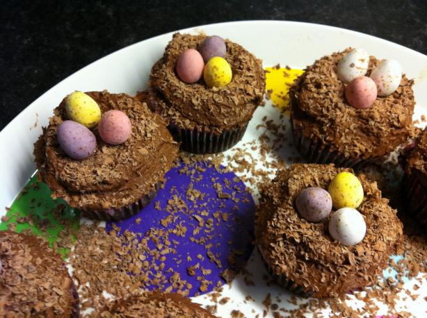 Chocolate Cupcakes With Chocolate Frosting. Photo by Dewdropdeb