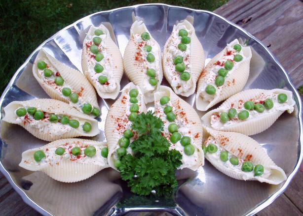 Tuna & Pea Salad in Shells. Photo by Kim127