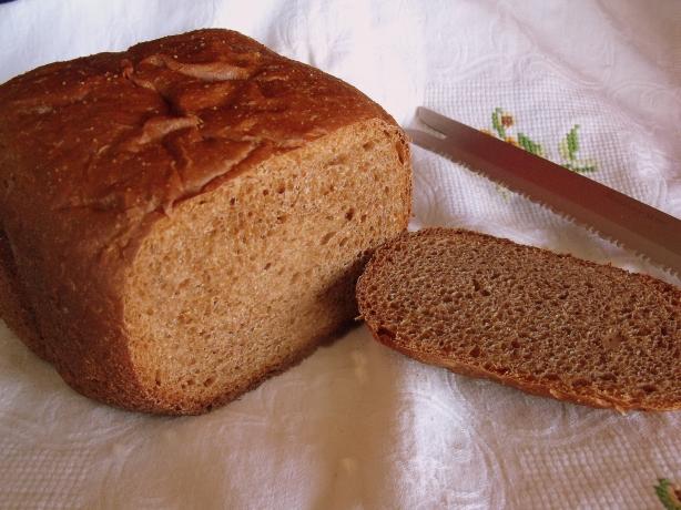 Soft Pumpernickel Bread (abm). Photo by Darkhunter