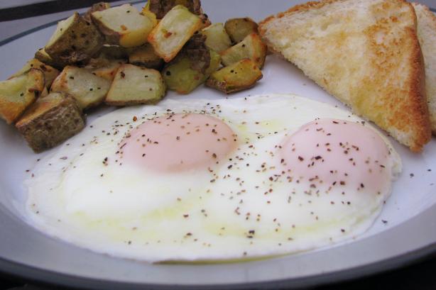 Even a Kid Can Do It Perfect Fried Eggs. Photo by lazyme