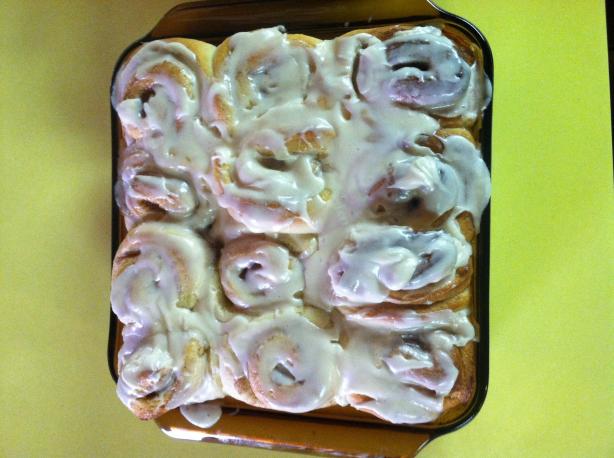 Glazed Cinnamon Rolls - Bread Machine. Photo by Bruce Briggs