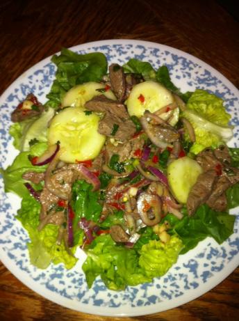 Taste of Thai Beef Salad - Yam Nuea. Photo by Chesonis