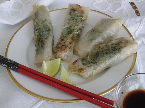 Tuna Spring Rolls With Lime/soy Sauce. Photo by Mia in Germany
